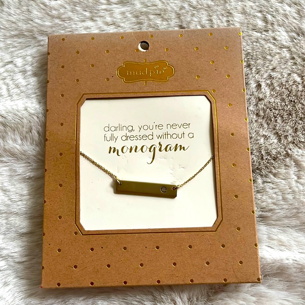 Mud Pie Initial ‘e’ Necklace